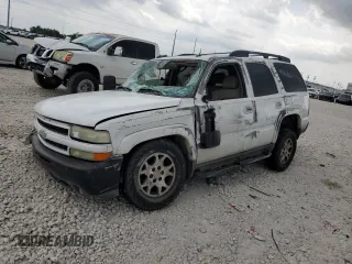 2005 Chevrolet Tahoe Z71 z VIN 1GNEK13T15R192177, wystawiony jako Copart lot #55100475 z przebiegiem 249 385 mil mil oraz Szkoda całkowita • Salvage title. Historia ofert i sprzedaży dostępna na DreamBid. Obrazek 1.