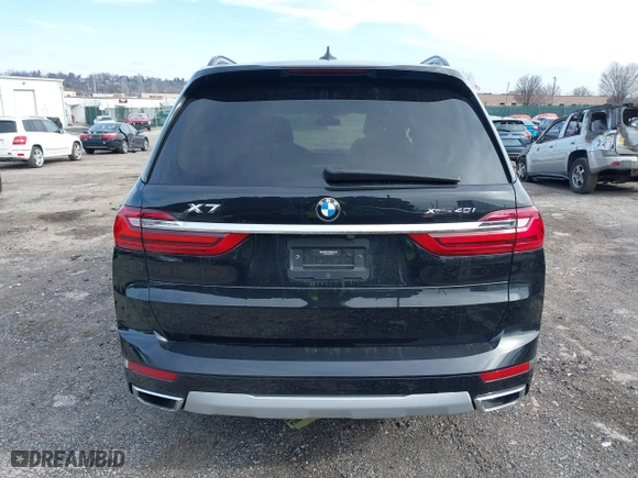 2021 BMW X7 xDrive40i with VIN 5UXCW2C08M9E57046, listed as a IAAI auction lot 41601223 with 43,988 mi miles. Bid and sale history available at carsss.com. Image 16.