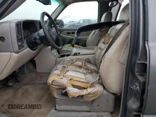 2001 Chevrolet Suburban LS with VIN 3GNEC16T31G203148, listed as a Copart auction lot 42713955 with 323,762 mi miles and Salvage Title. Bid and sale history available at carsss.com. Image 7.