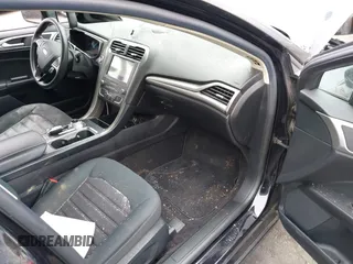 2020 Ford Fusion SE with VIN 3FA6P0LU9LR140840, listed as a IAAI auction lot 42182056 with 35,542 mi miles and . Bid and sale history available at DreamBid. Image 5.
