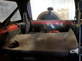 1994 Geo Tracker z VIN 2CNBE18U3R6952403, wystawiony jako Copart lot #79038524 z przebiegiem 271 461 mil mil oraz Szkody całkowita. Historia ofert i sprzedaży dostępna na DreamBid. Obrazek 10.