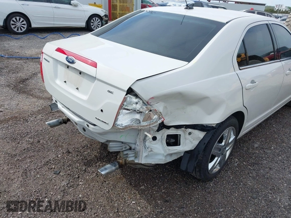 2011 Ford Fusion SE with VIN 3FAHP0HG3BR140455, listed as a IAAI auction lot 42020910 with 90,916 mi miles. Bid and sale history available at carsss.com. Image 6.