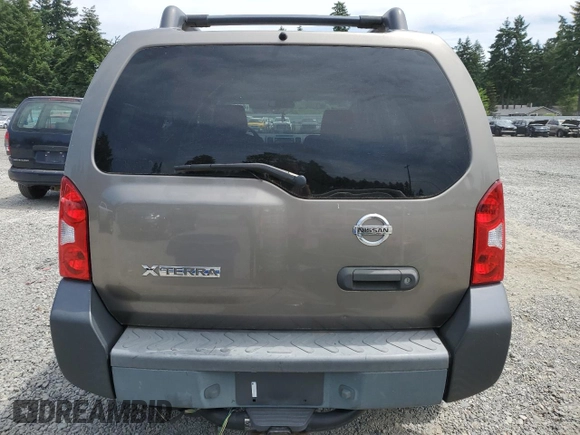 2005 Nissan Xterra SE z VIN 5N1AN08W55C657876, wystawiony jako Copart lot #61046265 z przebiegiem 136 572 mil mil oraz Szkoda całkowita • Salvage title. Historia ofert i sprzedaży dostępna na DreamBid. Obrazek 6.