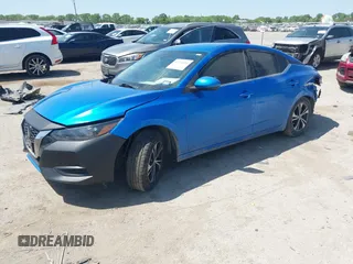 2021 Nissan Sentra SV z VIN 3N1AB8CV5MY266567, wystawiony jako IAAI lot #42014500 z przebiegiem 70 588 mil mil oraz . Historia ofert i sprzedaży dostępna na DreamBid. Obrazek 2.