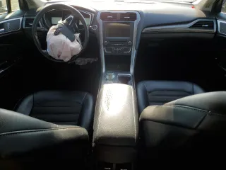2017 Ford Fusion SE with VIN 3FA6P0H79HR338974, listed as a Copart auction lot 51483815 with 160,010 mi miles and Salvage title. Bid and sale history available at DreamBid. Image 8.