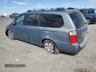 2007 Kia Sedona LX with VIN KNDMB233776175608, listed as a Copart auction lot 69321964 with 198,560 mi miles and Salvage Title. Bid and sale history available at carsss.com. Image 2.