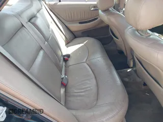 1998 Honda Accord EX z VIN 1HGCG1654WA030513, wystawiony jako IAAI lot #42057213 z przebiegiem 261 897 mil mil oraz . Historia ofert i sprzedaży dostępna na DreamBid. Obrazek 8.