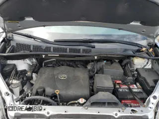 2019 Toyota Sienna XLE Auto Access Seat z VIN 5TDYZ3DC0KS980179, wystawiony jako Copart lot #61533395 z przebiegiem 32 996 mil mil oraz Szkoda całkowita • Salvage title. Historia ofert i sprzedaży dostępna na DreamBid. Obrazek 12.