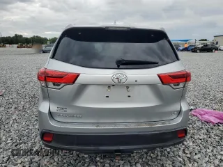 2019 Toyota Highlander LE z VIN 5TDZZRFH0KS361419, wystawiony jako Copart lot #58842235 z przebiegiem 98 295 mil mil oraz Szkoda całkowita • Salvage title. Historia ofert i sprzedaży dostępna na DreamBid. Obrazek 6.