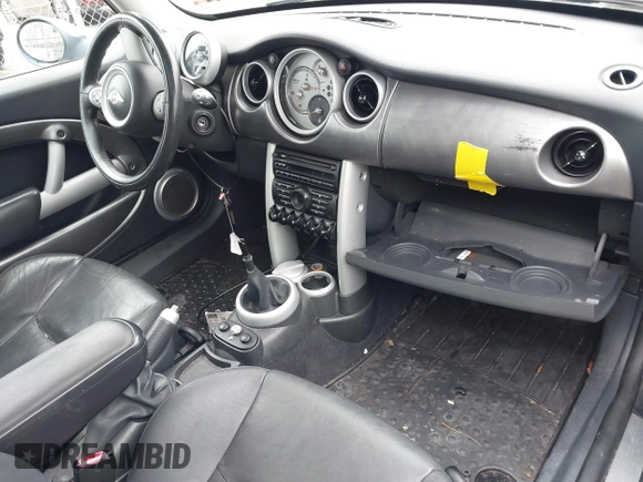 2005 MINI Hardtop S with VIN WMWRE33445TD93578, listed as a IAAI auction lot 42044654 with 150,123 mi miles and . Bid and sale history available at DreamBid. Image 5.