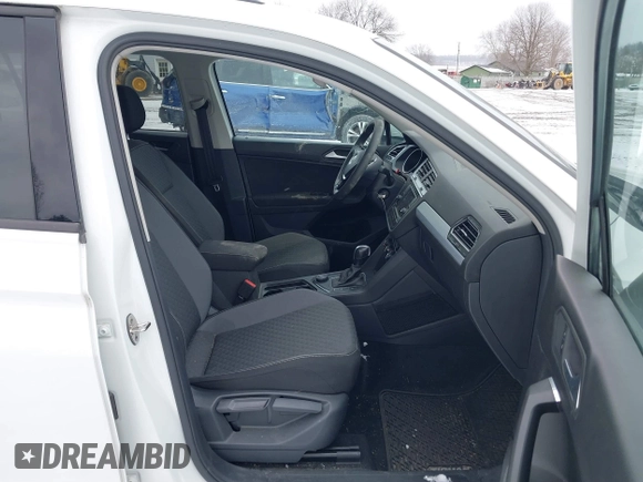 2021 Volkswagen Tiguan S with VIN 3VV0B7AX0MM092097, listed as a IAAI auction lot 41612128 with 49,525 mi miles and . Bid and sale history available at DreamBid. Image 5.