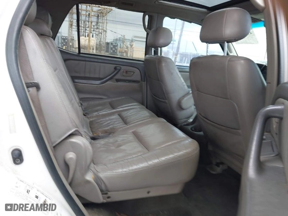 2001 Toyota Sequoia Limited with VIN 5TDZT38A41S046720, listed as a IAAI auction lot 41906594 with 278,262 mi miles. Bid and sale history available at carsss.com. Image 8.