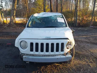 2011 Jeep Patriot Latitude with VIN 1J4NF1GBXBD207180, listed as a IAAI auction lot 41327968 with 166,564 mi miles and . Bid and sale history available at DreamBid. Image 13.