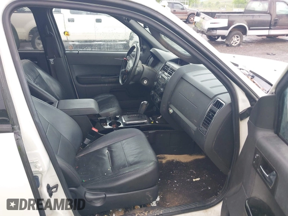 2012 Ford Escape Limited with VIN 1FMCU0EG2CKB95451, listed as a IAAI auction lot 42103270 with 292,213 mi miles. Bid and sale history available at carsss.com. Image 5.
