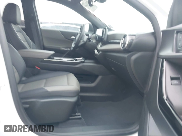 2025 Chevrolet Equinox FWD LT with VIN 3GNAXHEG9SL183867, listed as a IAAI auction lot 42178528 with 14,931 mi miles and . Bid and sale history available at DreamBid. Image 5.