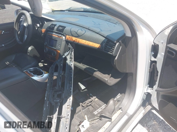 2009 Mercedes-Benz R 3.0L with VIN 4JGCB25E69A095867, listed as a IAAI auction lot 42422686 with Not provided miles and . Bid and sale history available at DreamBid. Image 5.