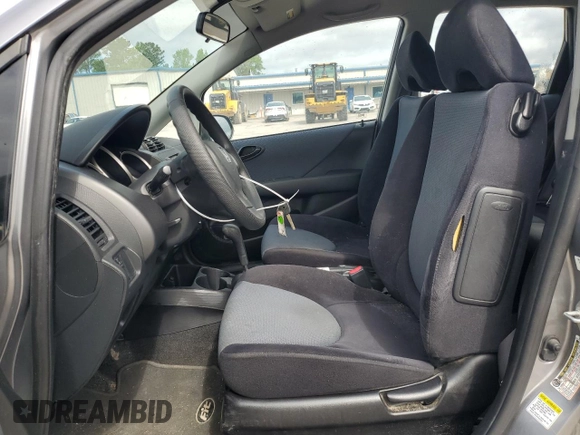 2007 Honda Fit z VIN JHMGD38477S043937, wystawiony jako Copart lot #58495495 z przebiegiem 101 800 mil mil oraz Szkoda całkowita • Salvage title. Historia ofert i sprzedaży dostępna na DreamBid. Obrazek 7.