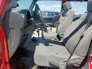 2008 Jeep Wrangler Rubicon z VIN 1J8GA69168L551367, wystawiony jako Copart lot #59166875 z przebiegiem Nie podano mil oraz Czysty tytuł • Clean title. Historia ofert i sprzedaży dostępna na DreamBid. Obrazek 7.