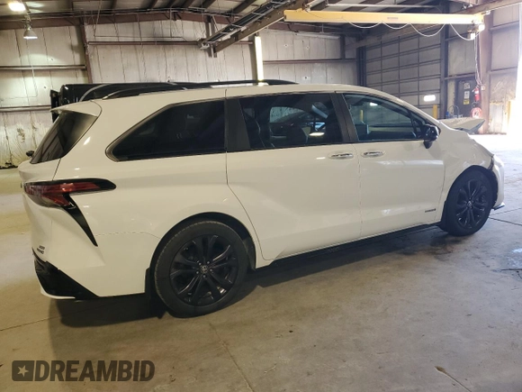 2021 Toyota Sienna XSE with VIN 5TDDRKEC5MS020642, listed as a Copart auction lot 49081755 with 53,489 mi miles and Salvage Title. Bid and sale history available at DreamBid. Image 3.