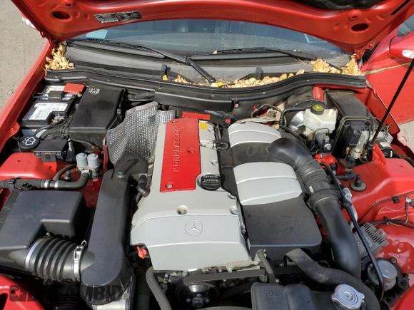 2002 Mercedes-Benz SLK-Class 2.3L Kompressor with VIN WDBKK49F22F249805, listed as a Copart auction lot 71058304 with 57,850 mi miles and Salvage Title. Bid and sale history available at carsss.com. Image 11.