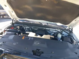 2017 Chevrolet Suburban Premier z VIN 1GNSCJKC7HR142082, wystawiony jako IAAI lot #41749026 z przebiegiem 152 415 mil mil oraz . Historia ofert i sprzedaży dostępna na DreamBid. Obrazek 10.