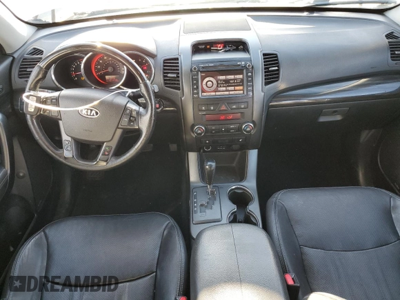 2013 Kia Sorento SX with VIN 5XYKW4A28DG364195, listed as a Copart auction lot 84892314 with 161,439 mi miles and Salvage title. Bid and sale history available at DreamBid. Image 8.