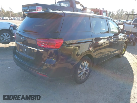 2020 Kia Sedona EX with VIN KNDMB5C17L6587425, listed as a IAAI auction lot 40998825 with 57,503 mi miles. Bid and sale history available at carsss.com. Image 4.