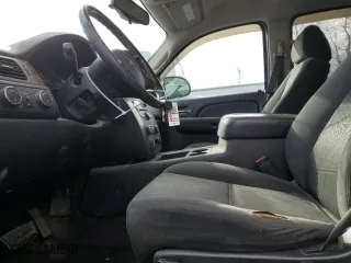 2009 Chevrolet Avalanche LT w/2LT with VIN 3GNFK22069G219929, listed as a Copart auction lot 82619804 with 189,811 mi miles and Salvage Title. Bid and sale history available at carsss.com. Image 7.