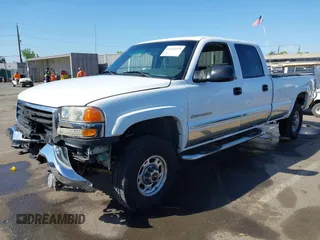 2004 GMC Sierra 2500HD SLE z VIN 1GTHK23U94F238875, wystawiony jako IAAI lot #42162219 z przebiegiem Nie podano mil oraz . Historia ofert i sprzedaży dostępna na DreamBid. Obrazek 2.
