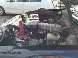 2004 Toyota Tundra Limited с VIN 5TBET38164S447911, выставлен на аукционе IAAI как лот 43489728 с пробегом 299 679 миль миль и . История ставок и продаж доступна на DreamBid. Изображение 19.