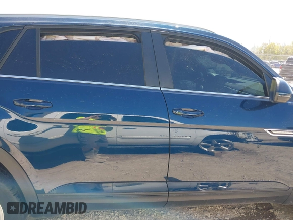 2022 Volkswagen Atlas SE z VIN 1V2WC2CA0NC201743, wystawiony jako IAAI lot #41806601 z przebiegiem Nie podano mil oraz . Historia ofert i sprzedaży dostępna na DreamBid. Obrazek 14.