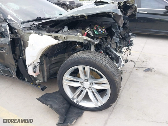 2018 Chevrolet Camaro 2LT with VIN 1G1FD1RS7J0145362, listed as a IAAI auction lot 40999840 with 67,697 mi miles. Bid and sale history available at carsss.com. Image 18.