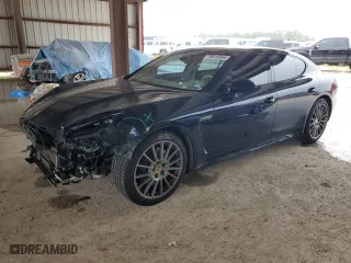 2016 Porsche Panamera 4 with VIN WP0AA2A72GL001426, listed as a Copart auction lot 70510594 with 41,359 mi miles and Salvage Title. Bid and sale history available at carsss.com. Image 1.
