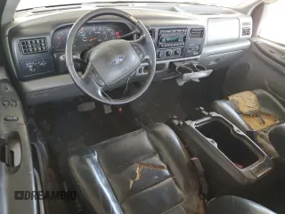 2002 Ford F-250 XL с VIN 1FTNX21F12ED57693, выставлен на аукционе Copart как лот 62148855 с пробегом 149 950 миль миль и Чистый • Clean title. История ставок и продаж доступна на DreamBid. Изображение 8.