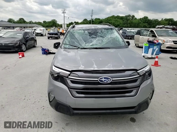 2025 Subaru Forester Premium z VIN JF2SLDBC0SH521532, wystawiony jako Copart lot #55326615 z przebiegiem 2 133 mil mil oraz Szkoda całkowita • Salvage title. Historia ofert i sprzedaży dostępna na DreamBid. Obrazek 14.