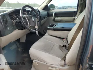2007 Chevrolet Silverado 1500 Work Truck with VIN 2GCEC13C971507034, listed as a Copart auction lot 53682795 with 208,043 mi miles and Salvage Title. Bid and sale history available at DreamBid. Image 7.