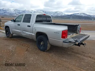 2008 Dodge Dakota SLT with VIN 1D7HW48N18S562245, listed as a IAAI auction lot 40939208 with 230,571 mi miles and . Bid and sale history available at DreamBid. Image 3.