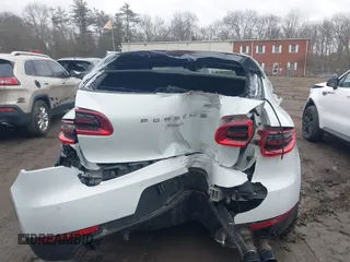 2018 Porsche Macan with VIN WP1AA2A56JLB18768, listed as a IAAI auction lot 41653261 with 56,993 mi miles. Bid and sale history available at carsss.com. Image 16.