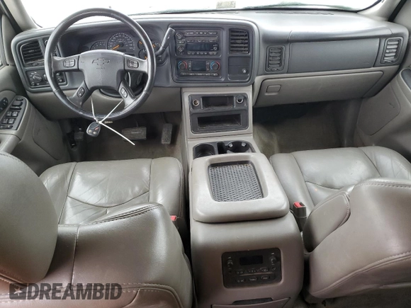 2005 Chevrolet Tahoe LT z VIN 1GNEK13T35R224871, wystawiony jako Copart lot #41382355 z przebiegiem 232 704 mil mil oraz Czysty tytuł • Clean title. Historia ofert i sprzedaży dostępna na DreamBid. Obrazek 8.