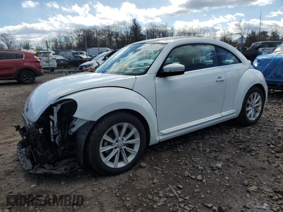 2019 Volkswagen Beetle SE with VIN 3VWJD7AT7KM707314, listed as a Copart auction lot 45299335 with 35,919 mi miles and Salvage title. Bid and sale history available at DreamBid. Image 1.