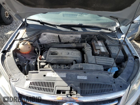 2011 Volkswagen Tiguan SE with VIN WVGBV7AX1BW546543, listed as a Copart auction lot 48498065 with 129,728 mi miles and Clean Title. Bid and sale history available at DreamBid. Image 12.