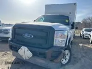 2013 Ford F-250 XL z VIN 1FDBF2B6XDEB43045, wystawiony jako IAAI lot #42511129 z przebiegiem 607 408 mil mil oraz . Historia ofert i sprzedaży dostępna na DreamBid. Obrazek 21.