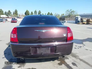 2005 Chrysler 300 with VIN 2C3JA63H25H102333, listed as a IAAI auction lot 41967876 with 125,092 mi miles. Bid and sale history available at carsss.com. Image 16.