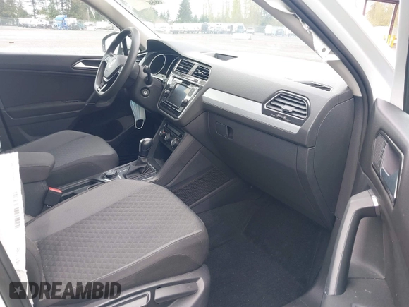 2018 Volkswagen Tiguan S с VIN 3VV0B7AXXJM051617, выставлен на аукционе IAAI как лот 41976860 с пробегом 66 186 миль миль и . История ставок и продаж доступна на DreamBid. Изображение 5.
