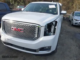 2016 GMC Yukon XL Denali with VIN 1GKS2HKJ9GR191483, listed as a IAAI auction lot 41406521 with 235,747 mi miles. Bid and sale history available at carsss.com. Image 6.