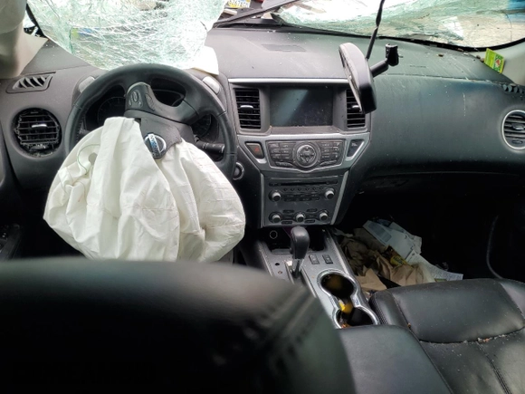 2019 Nissan Pathfinder SL z VIN 5N1DR2MN3KC595352, wystawiony jako Copart lot #42499065 z przebiegiem Nie podano mil oraz Szkoda całkowita • Salvage title. Historia ofert i sprzedaży dostępna na DreamBid. Obrazek 8.