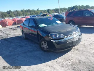 2005 Chevrolet Malibu with VIN 1G1ZS52F15F332817, listed as a IAAI auction lot 41080228 with 158,235 mi miles. Bid and sale history available at carsss.com. Image 1.