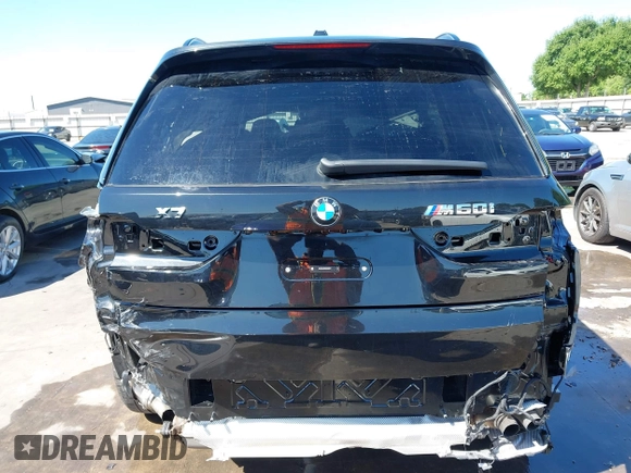 2024 BMW X7 M60i with VIN 5UX33EM09R9U06877, listed as a IAAI auction lot 41919988 with 25,015 mi miles. Bid and sale history available at carsss.com. Image 17.