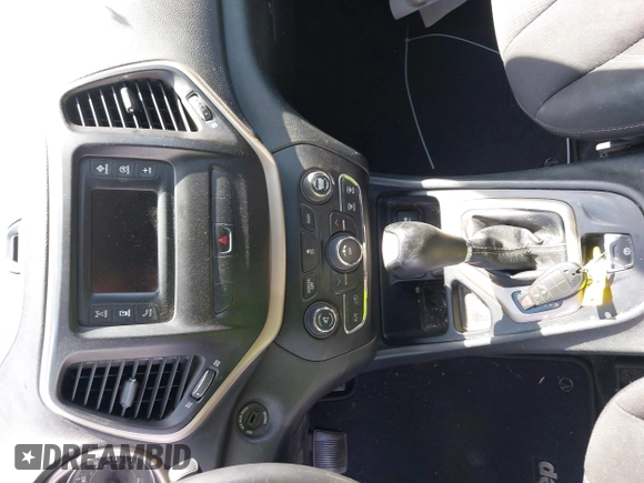 2015 Jeep Cherokee Latitude with VIN 1C4PJLCB9FW627909, listed as a IAAI auction lot 42034667 with 131,739 mi miles and . Bid and sale history available at carsss.com. Image 11.