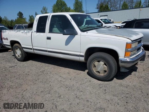 1997 Chevrolet Silverado 1500 with VIN 2GCEK19R7V1214129, listed as a Copart auction lot 54271075 with 153,543 mi miles and Clean Title. Bid and sale history available at DreamBid. Image 4.